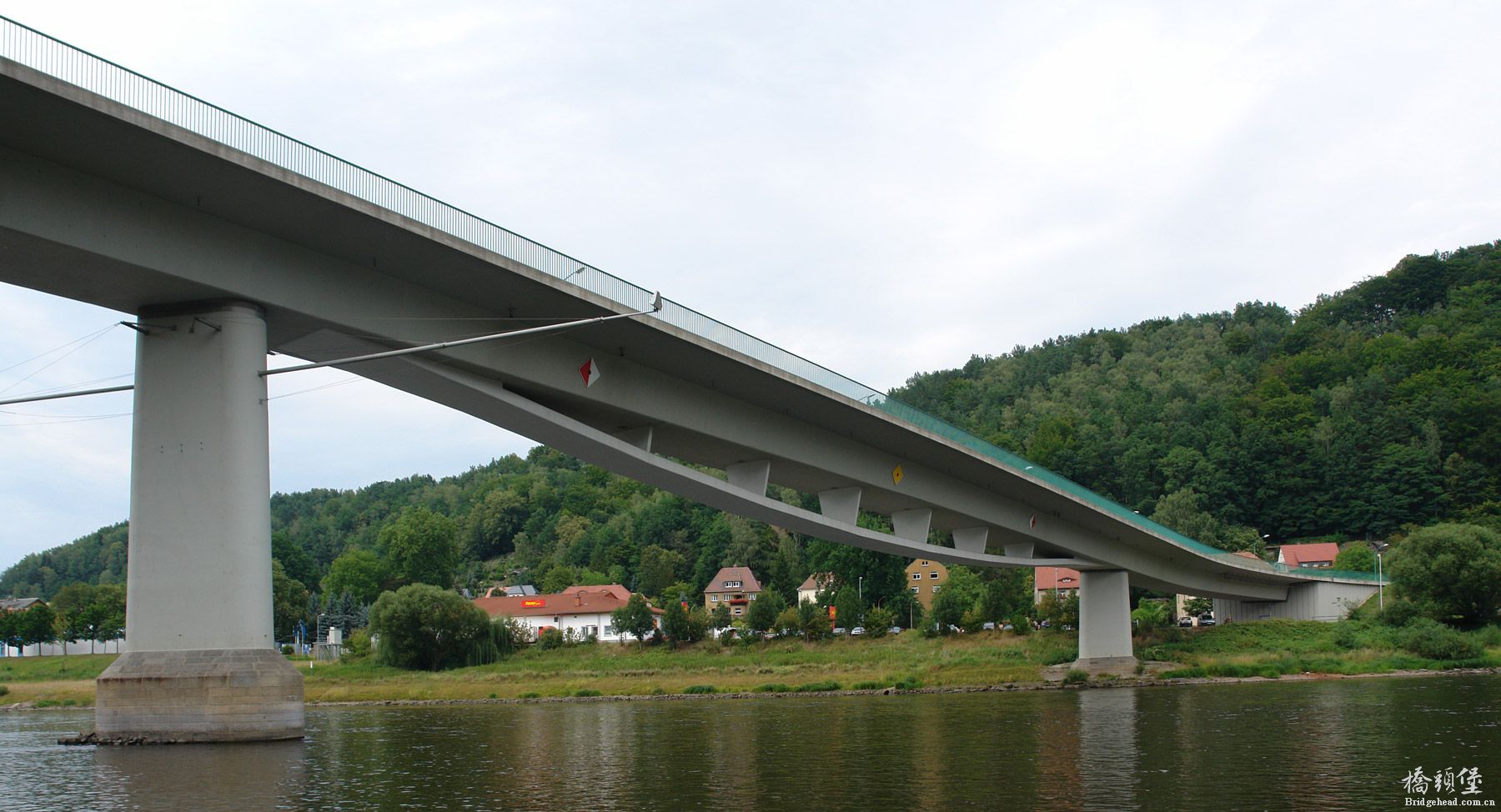BadSchandau-Strassebruecke2.jpg