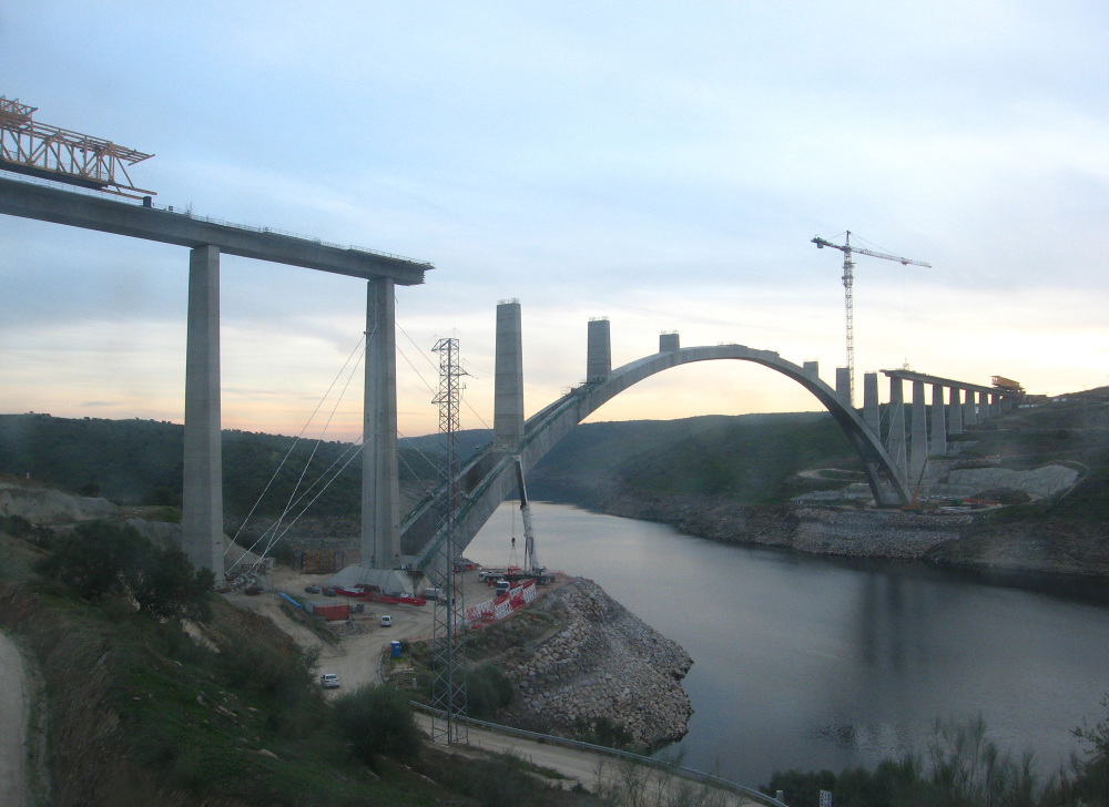 Almonte HSR Viaduct  (1).jpg