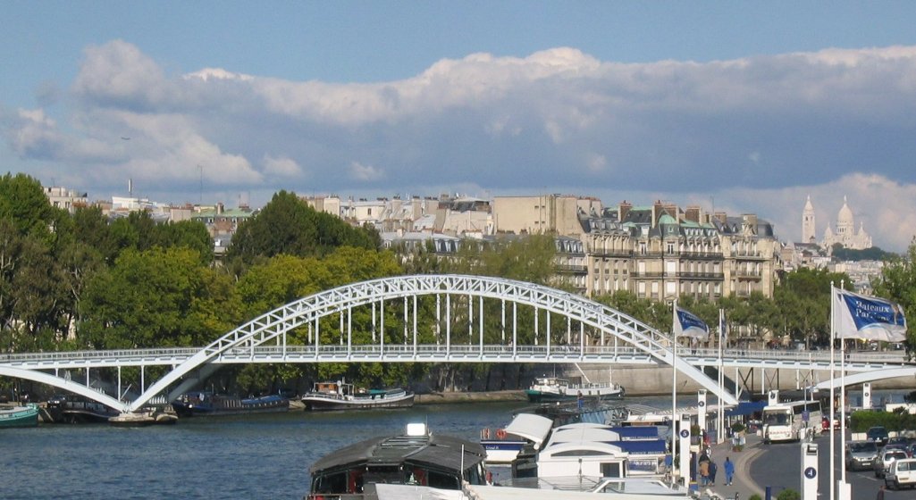 法国巴黎德彼利天桥.jpg