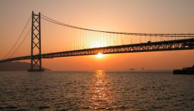 世界最长的吊桥——日本明石海峡大桥