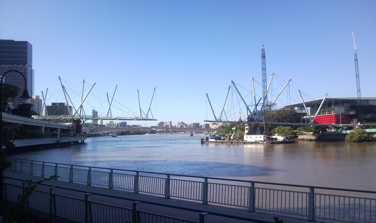澳大利亚昆士兰州布里斯班市布里斯班河库利尔帕桥（Kurilpa Bridge）