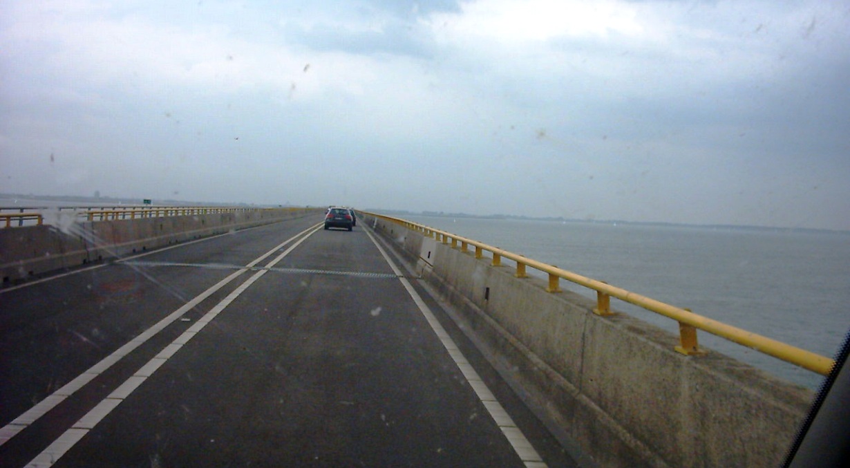 荷兰泽兰东斯海尔德河泽兰大桥（Zeelandbrug）