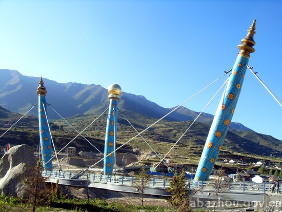 松潘兴川友谊大桥照片2.jpg