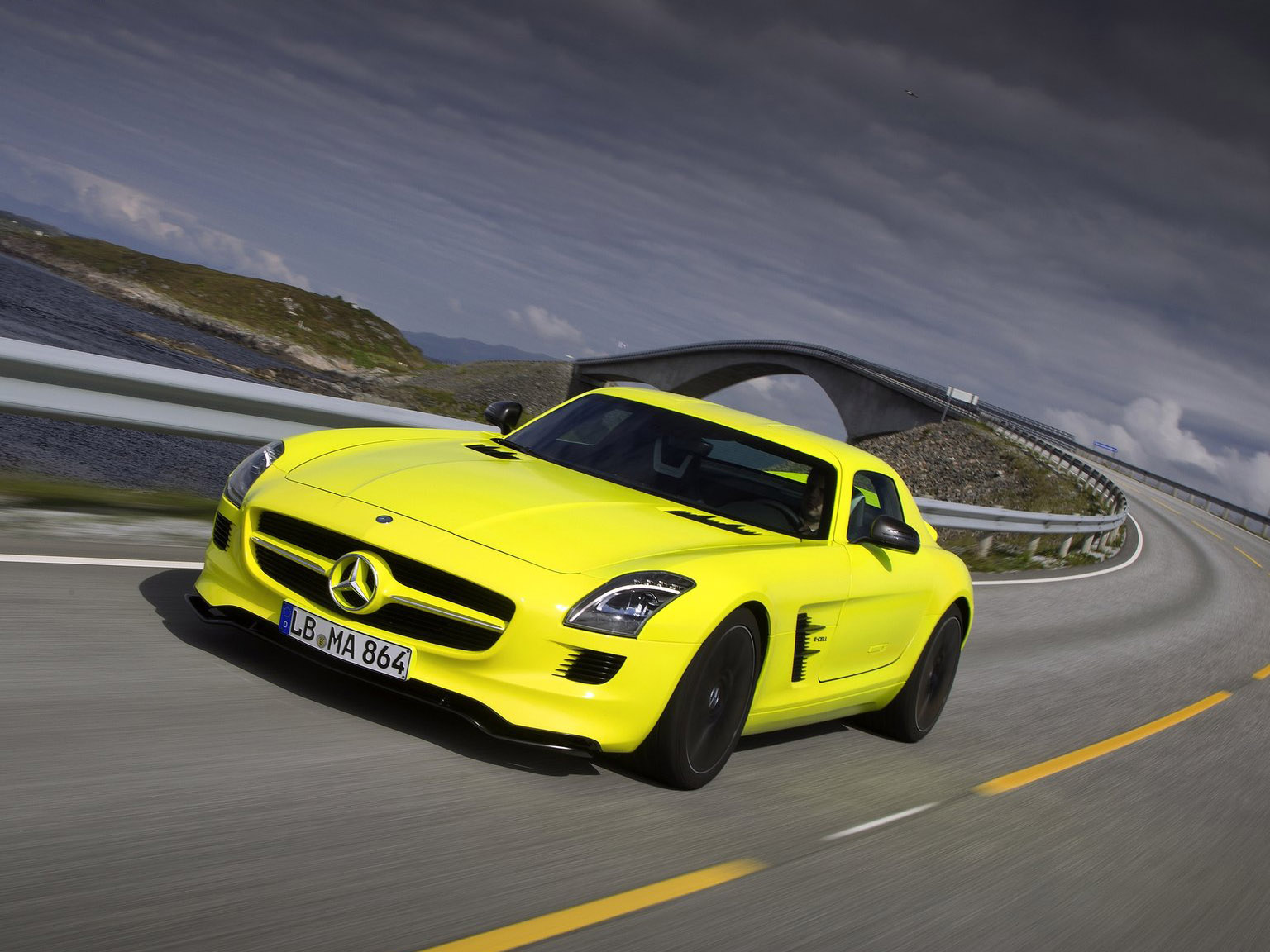 Benz SLS AMG E-Cell 3.jpg