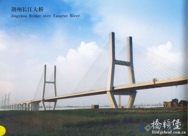 26.湖北荆州长江大桥.jpg