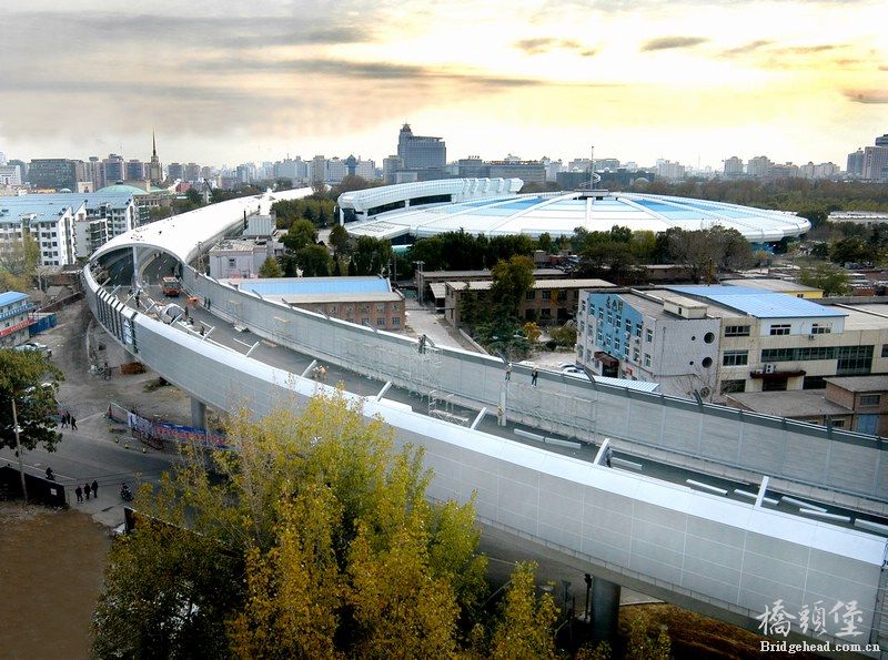 展西路全封闭隔音隧道立交桥.jpg