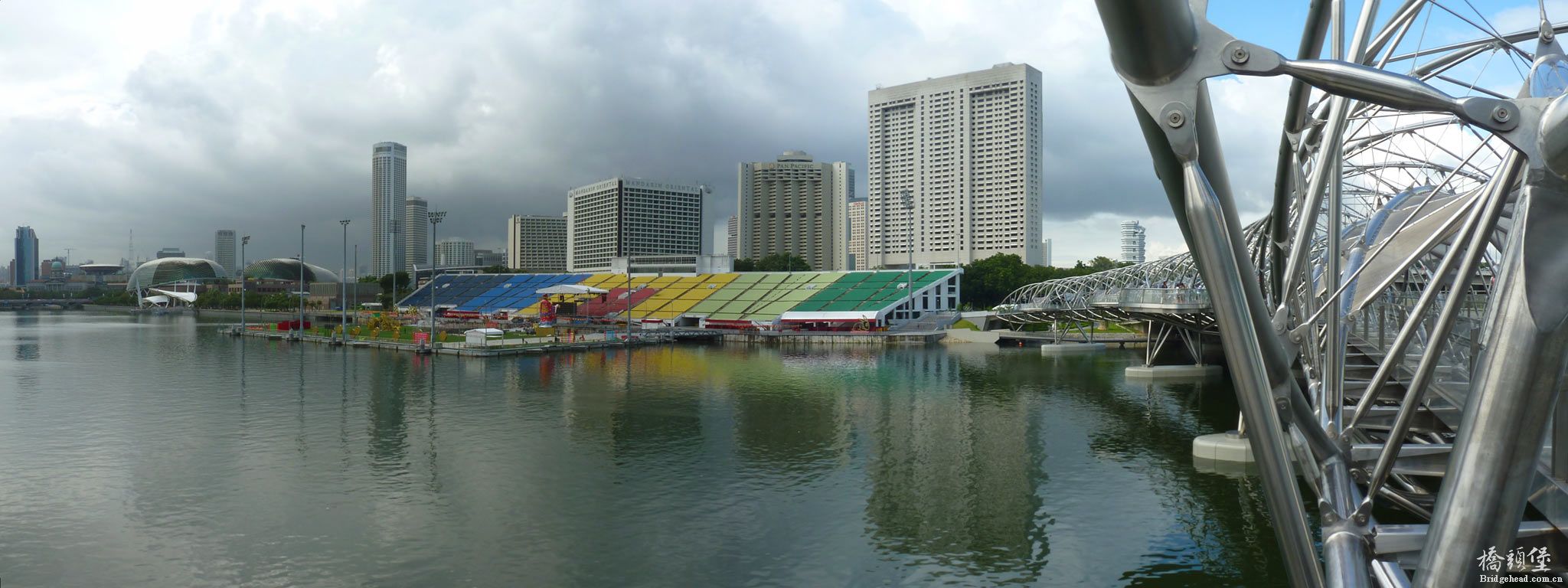 Helix_Bridge_The_Float_at_Marina_Bay.jpg