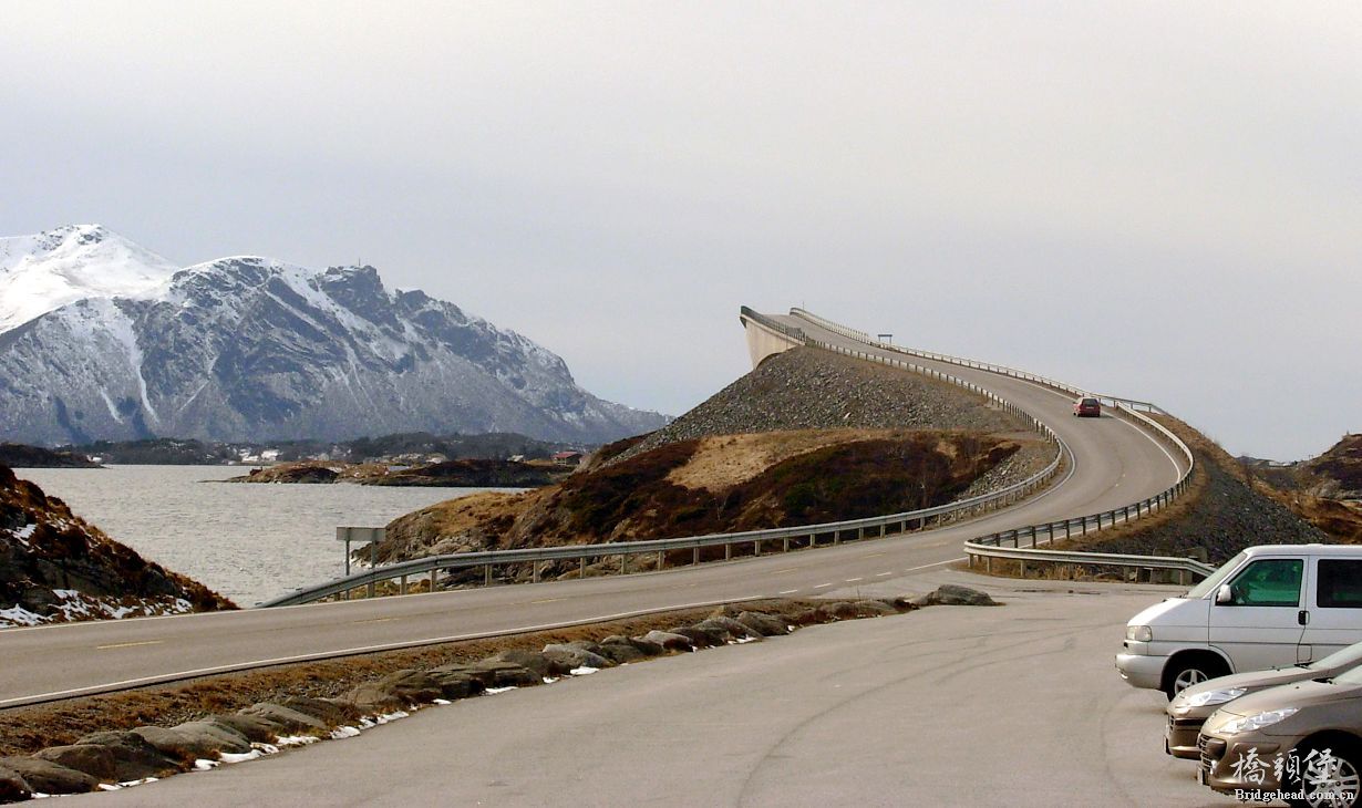 挪威鲁姆斯达尔斯多塞海峡大桥（Storseisundetbrua）