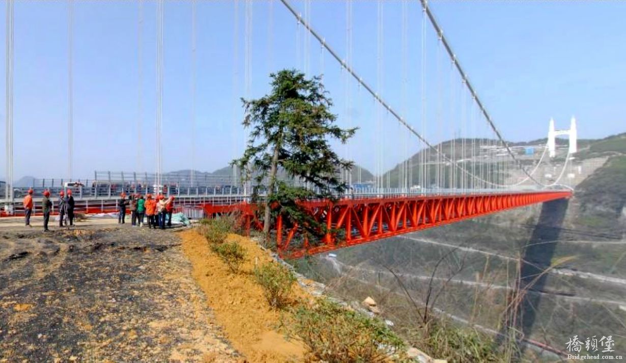 湖南湘西吉首吉茶高速公路矮寨大桥