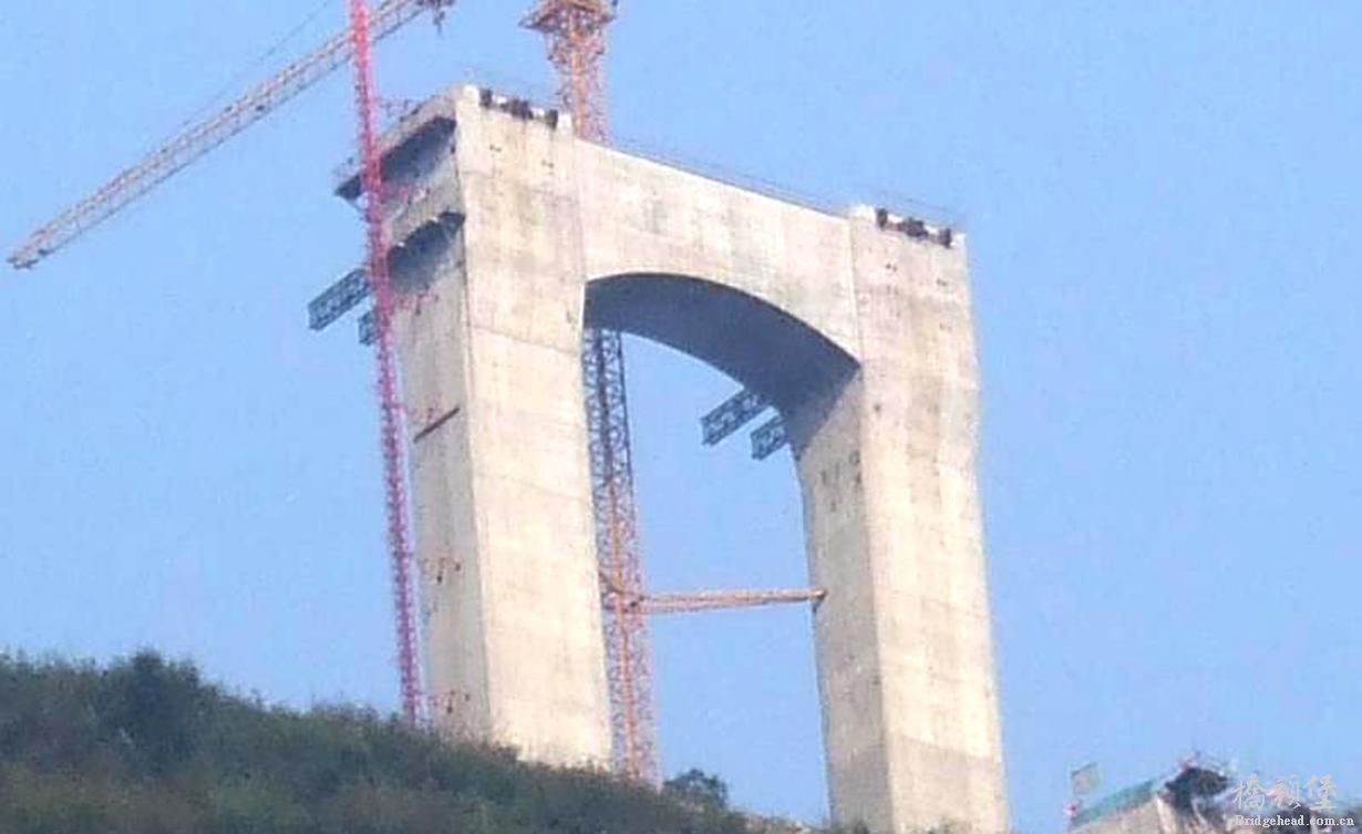 湖南湘西吉首吉茶高速公路矮寨大桥