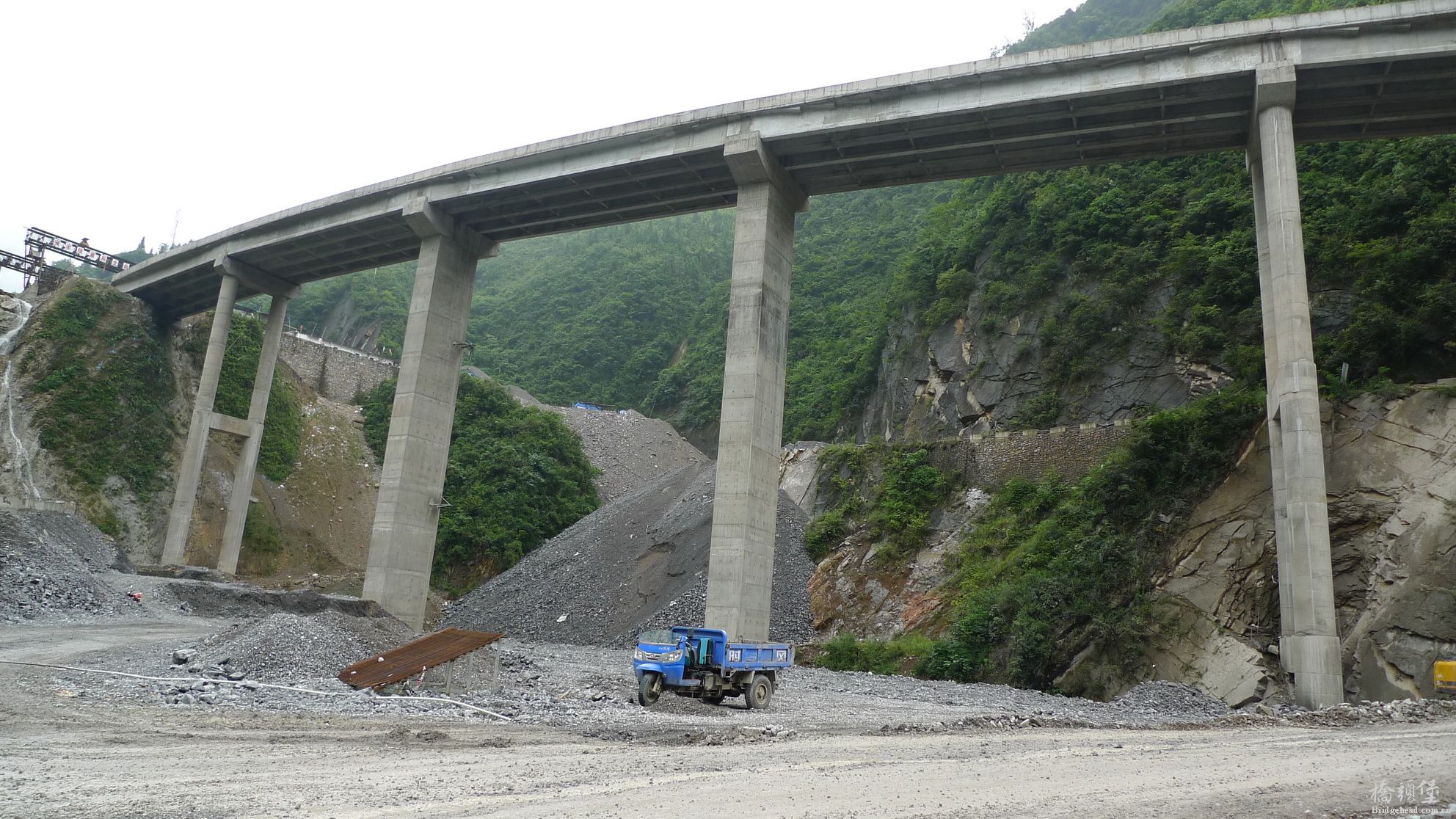 山区桥梁9.JPG