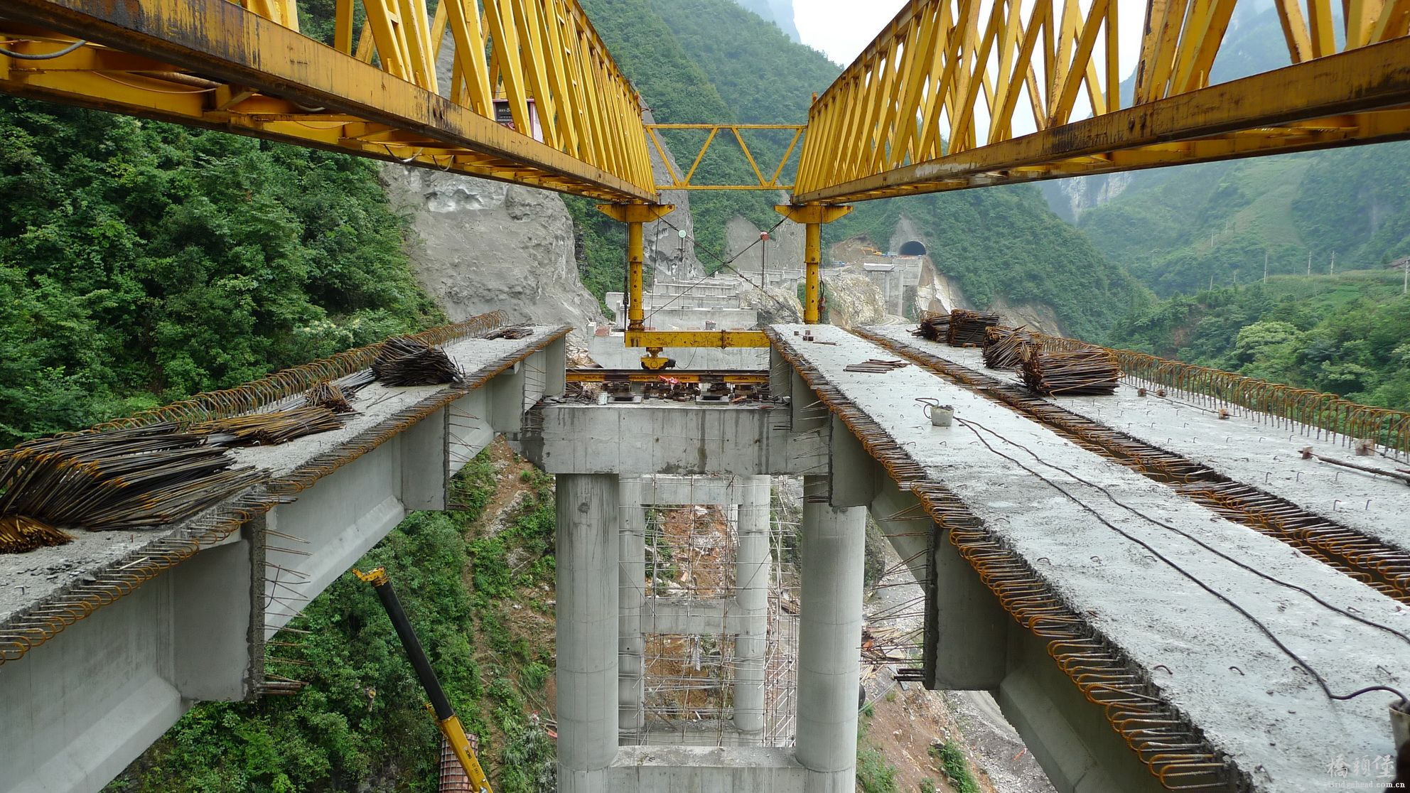 山区桥梁10.JPG