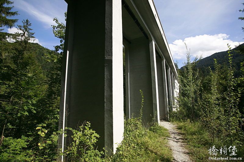 800px-Salginatobel_Bridge_mg_4048.jpg