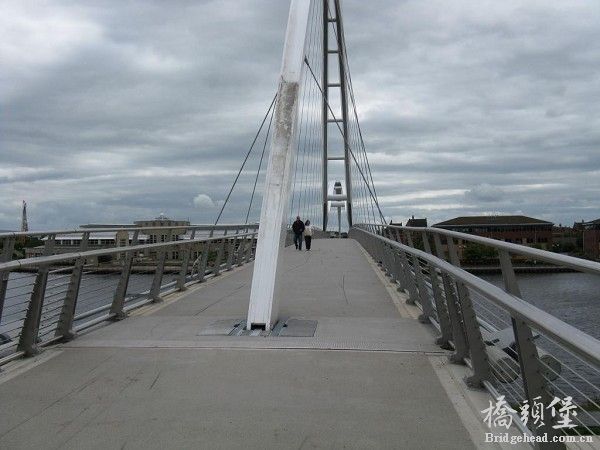 infinity_bridge_north_end.jpg