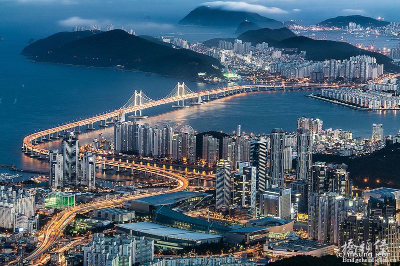 Gwangan-Bridge--in-Busan.jpg