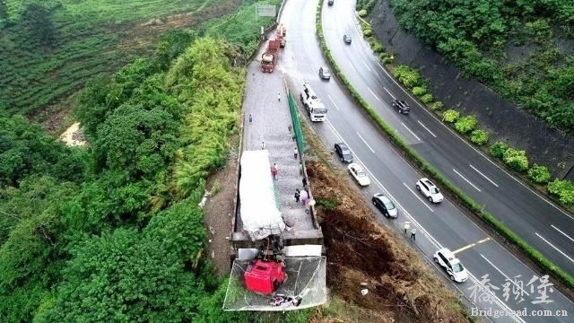 兰州大货车事故 (7).jpg