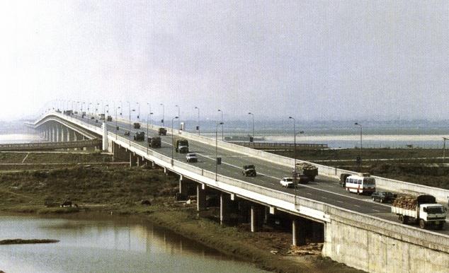 南昌赣江大桥.jpg
