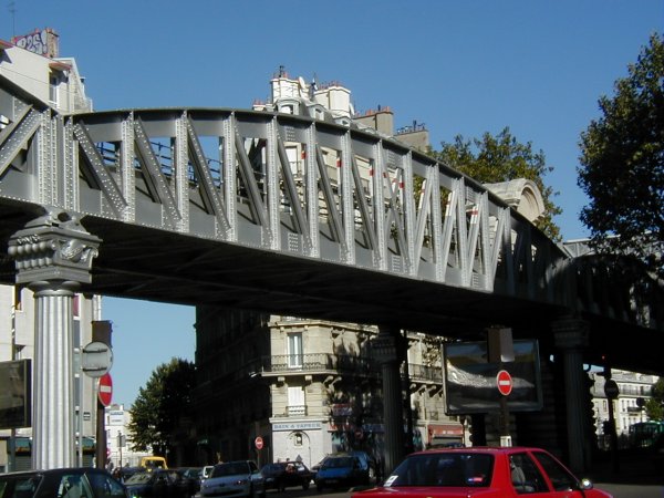 Metro Line 2 Viaduct, Paris2.jpg