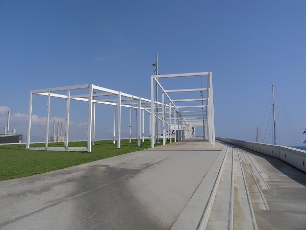 Besos Yacht Port Footbridge, Barcelona1.jpg