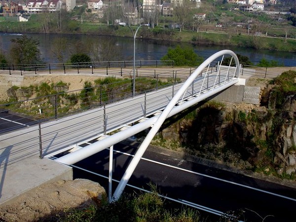 Bellour Footbridge2.jpg