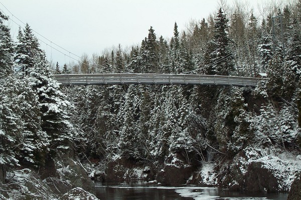 Passerelle des Basques.jpg