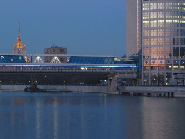 Bagration bridge, Moscow6.jpg