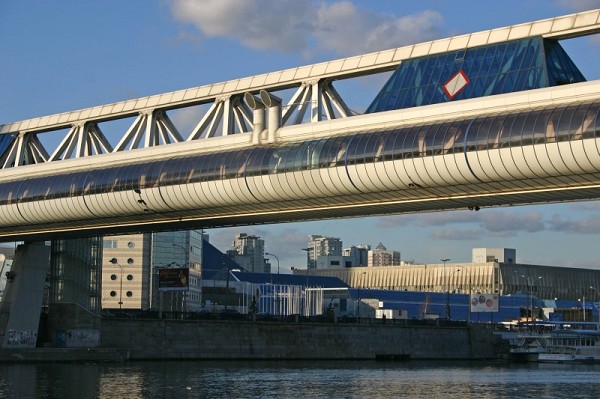 Bagration bridge, Moscow2.jpg