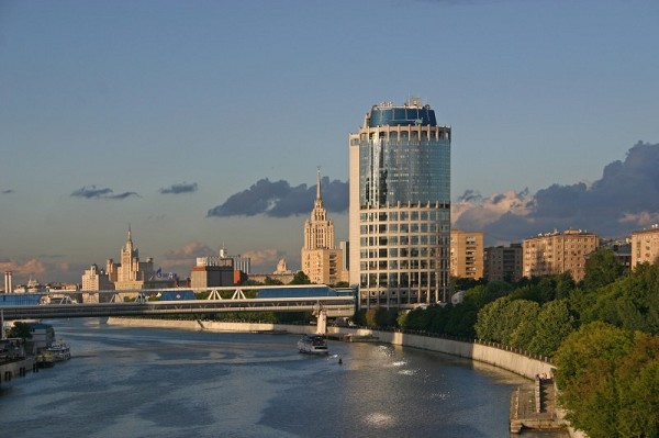 Bagration bridge, Moscow.jpg