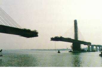 North Bridge over Xiangjiang4.jpg