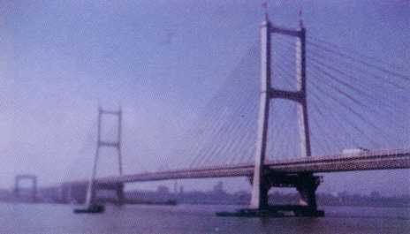 Bengbu Bridge over Huaihe.jpg