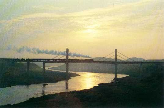 Laibin Bridge over Hongshuihe.jpg