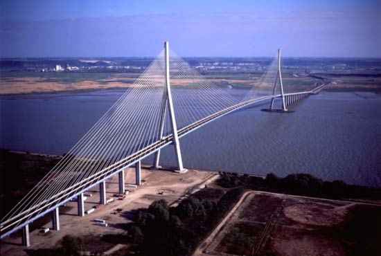 法国诺曼底桥(Nomandy Bridge).jpg