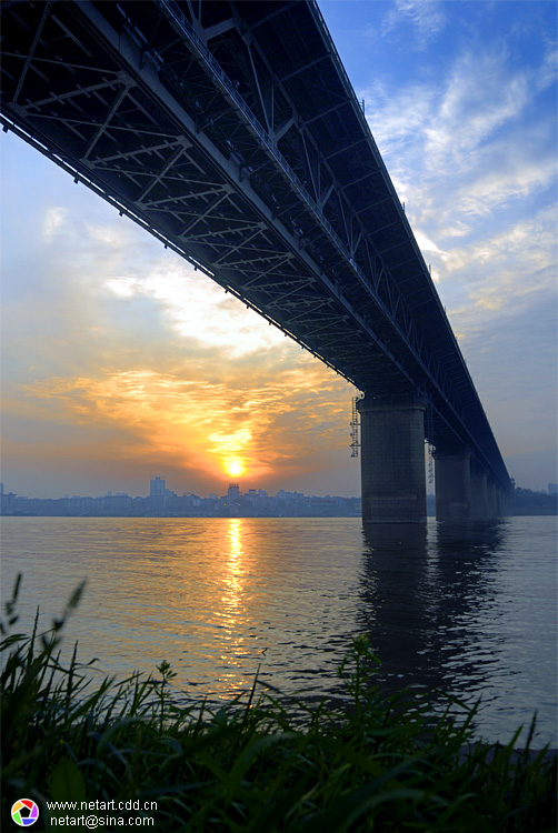 wh_bridge01.jpg