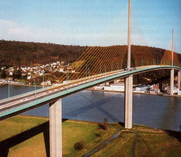 三、法国工程师杰.穆勒（J.Muller）设计的伯劳东纳 (Brotonne)桥