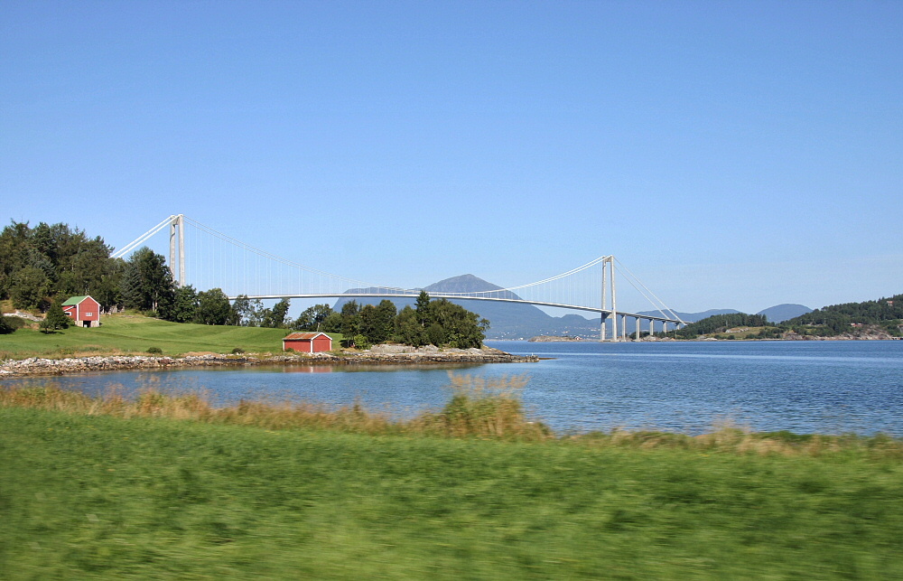 挪威 Gjemnessund 桥01.jpg