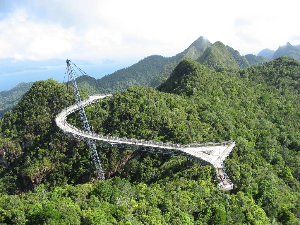 Sky Bridge in Langkawi, Malaysia 2.jpg