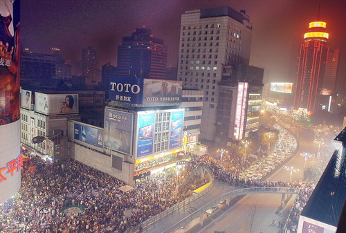 圣诞夜市民狂欢春熙路.jpg